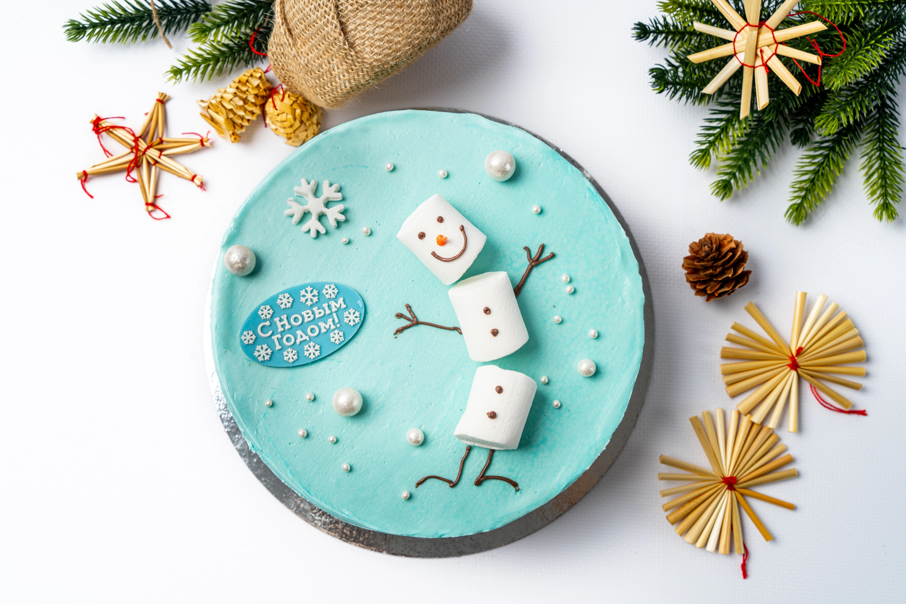 Торт новогодний Молоко и сметана 